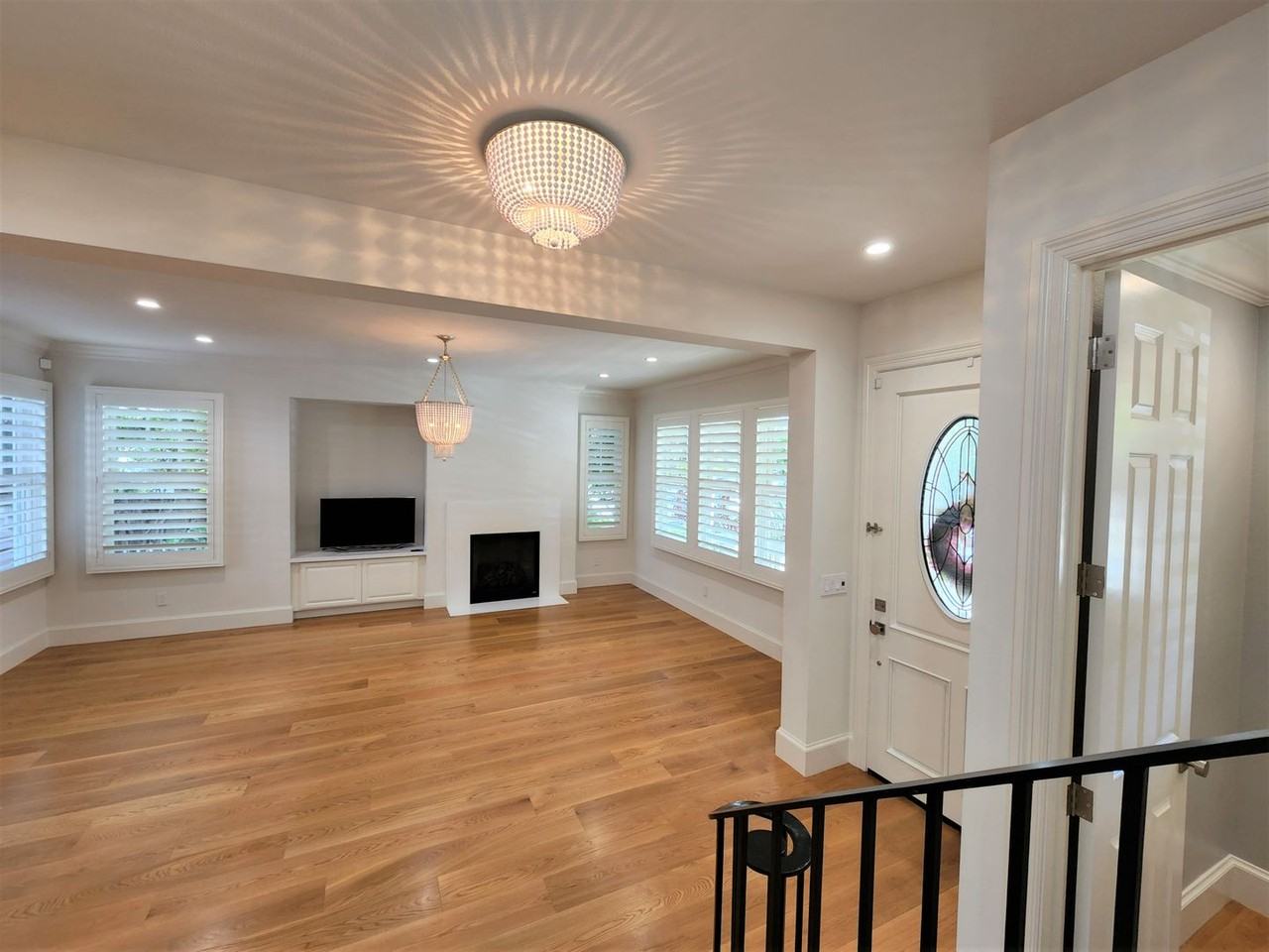 903 Ramona St - Photo 4 of 35