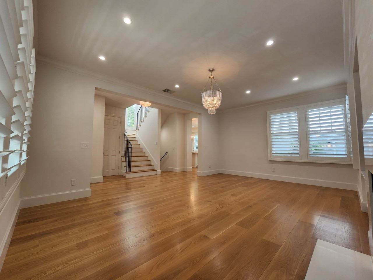 903 Ramona St - Photo 5 of 35