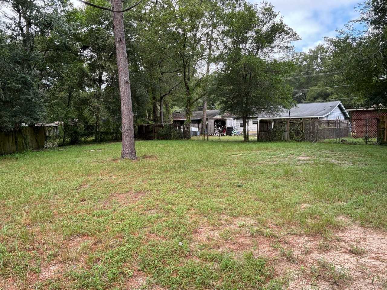 260 White Oak Dr - Photo 5 of 9
