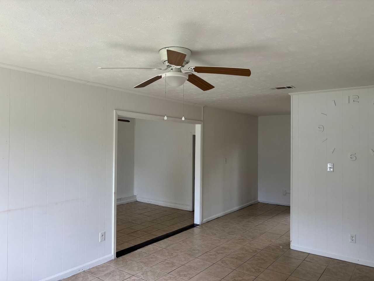 260 White Oak Dr - Photo 7 of 9