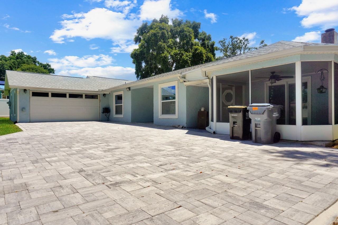 222 Citrus Dr - Photo 3 of 18