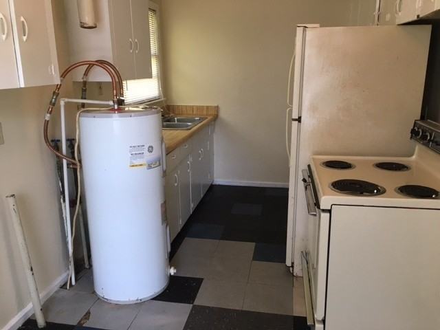 1710 Clover Dr - Photo 4 of 16