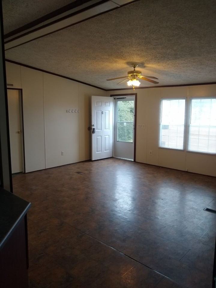 53 Harnage Rd - Photo 2 of 9
