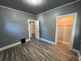 933 S 5th Ave - Photo 1 of 1