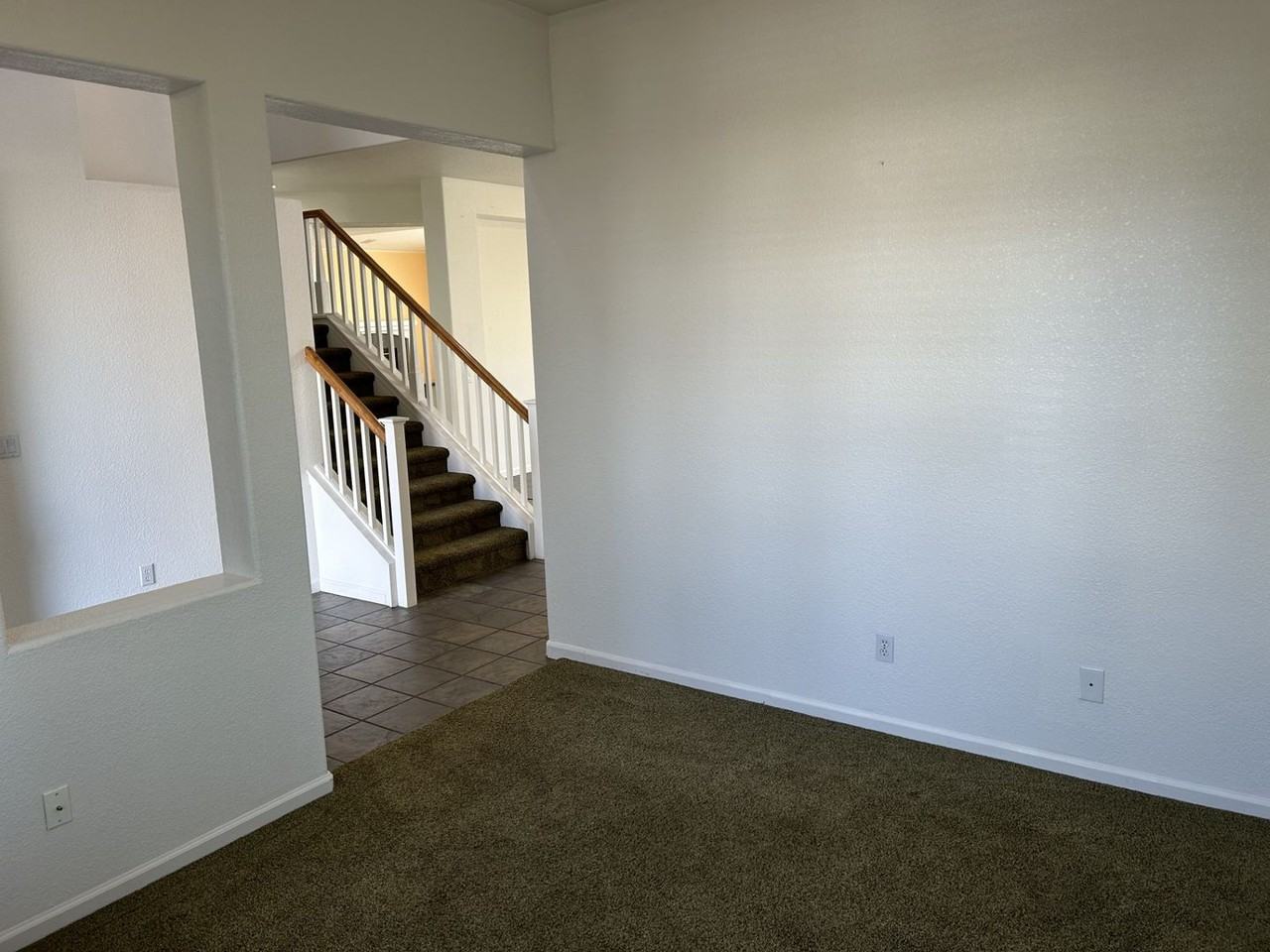 3906 Glacier Ct - Photo 4 of 41