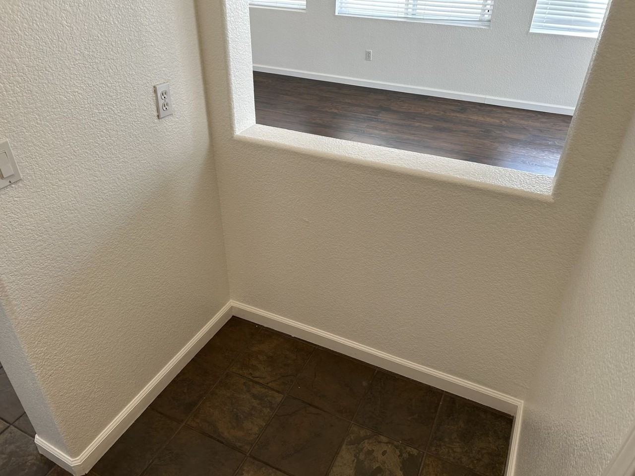 3906 Glacier Ct - Photo 7 of 41