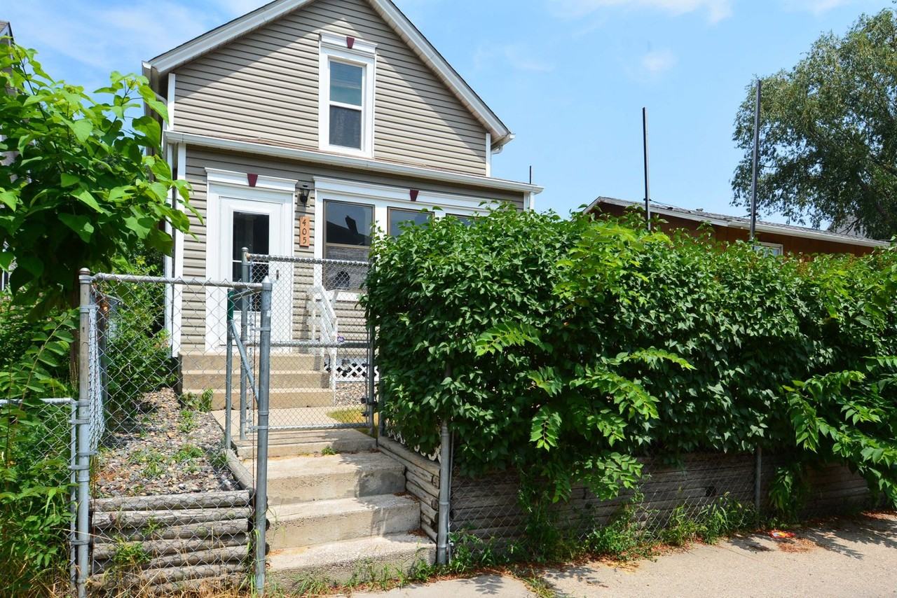 405 Van Buren Ave - Photo 2 of 21