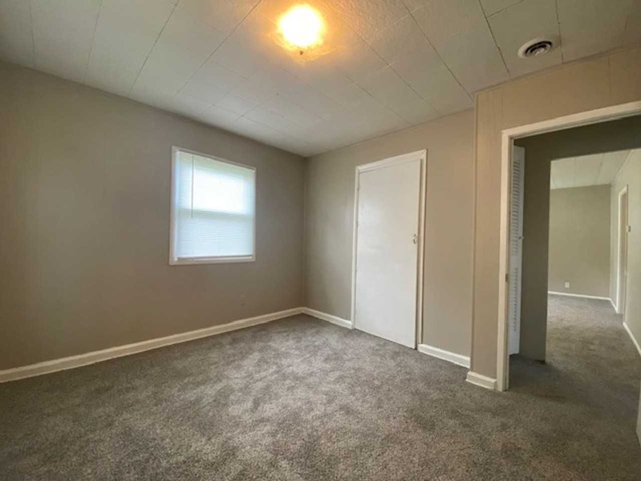 1612 Mansfield Ave - Photo 6 of 14