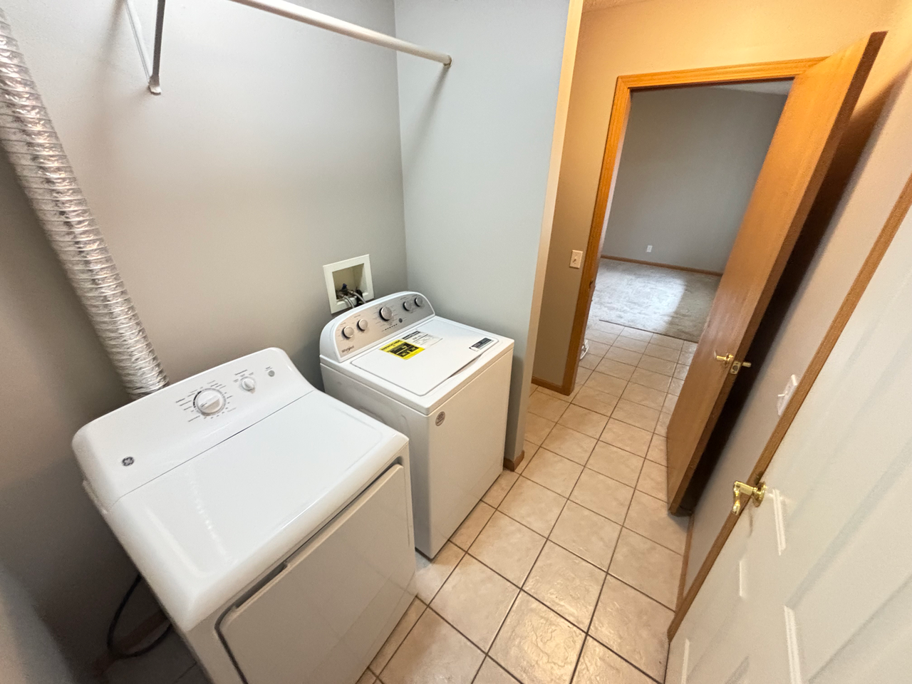 1024 Donnie Ct - Photo 6 of 10