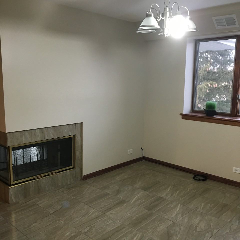 7921 103rd Street #3B - Photo 3 of 10