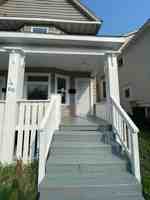 featured image of 611 E 6th St