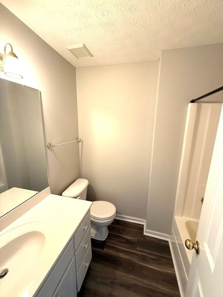 8740 Hallwood Dr - Photo 5 of 16