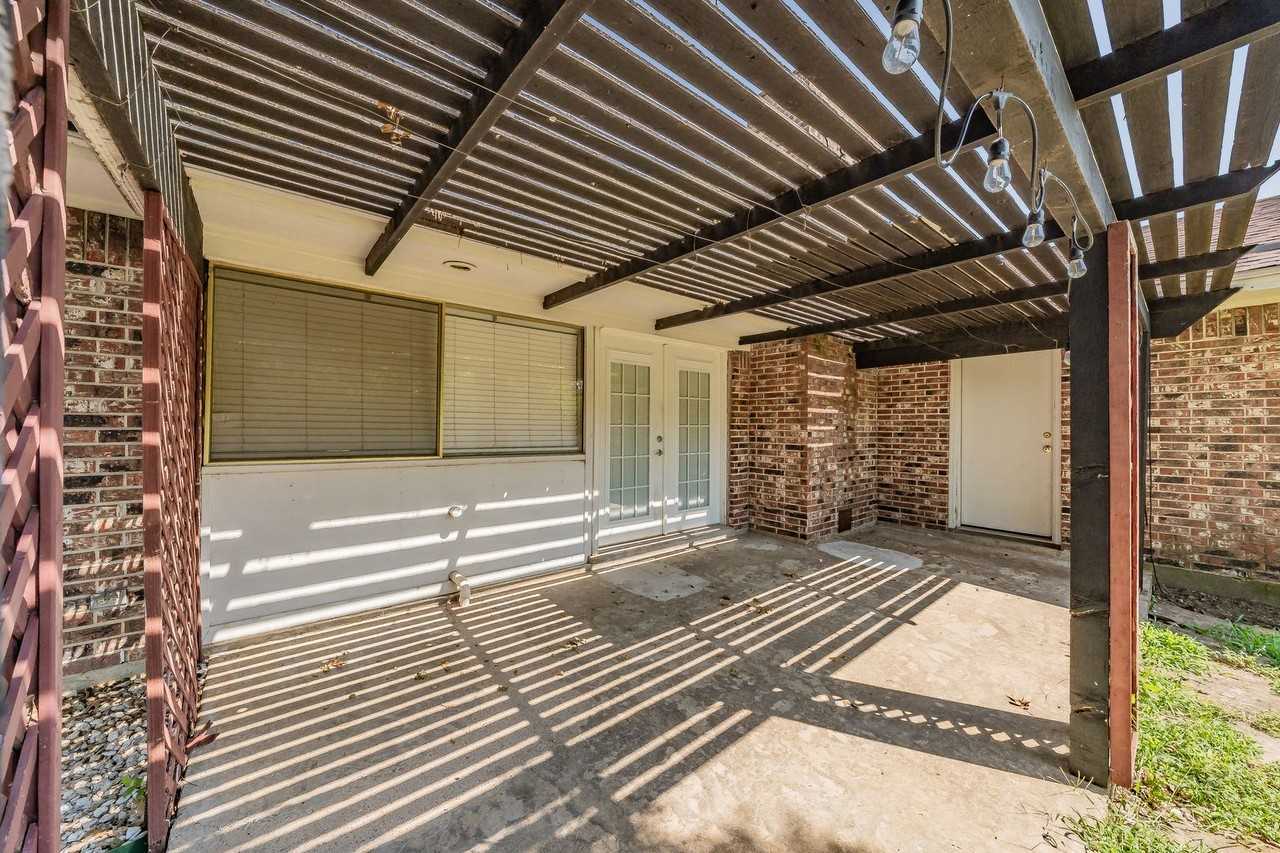 2890 Elsinor Dr - Photo 5 of 38
