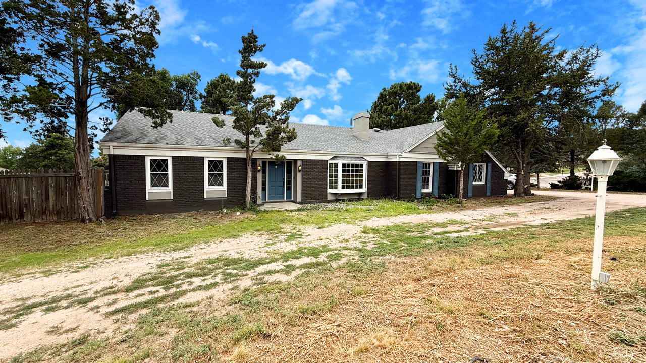 5330 Miranda Rd - Photo 2 of 38