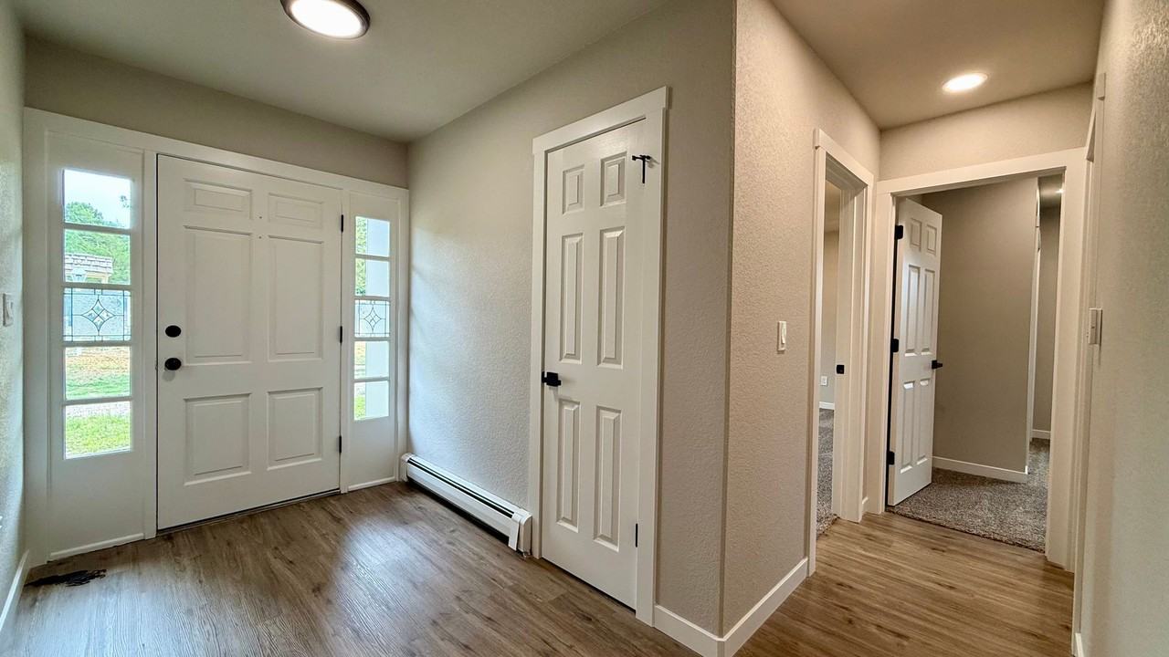 5330 Miranda Rd - Photo 6 of 38