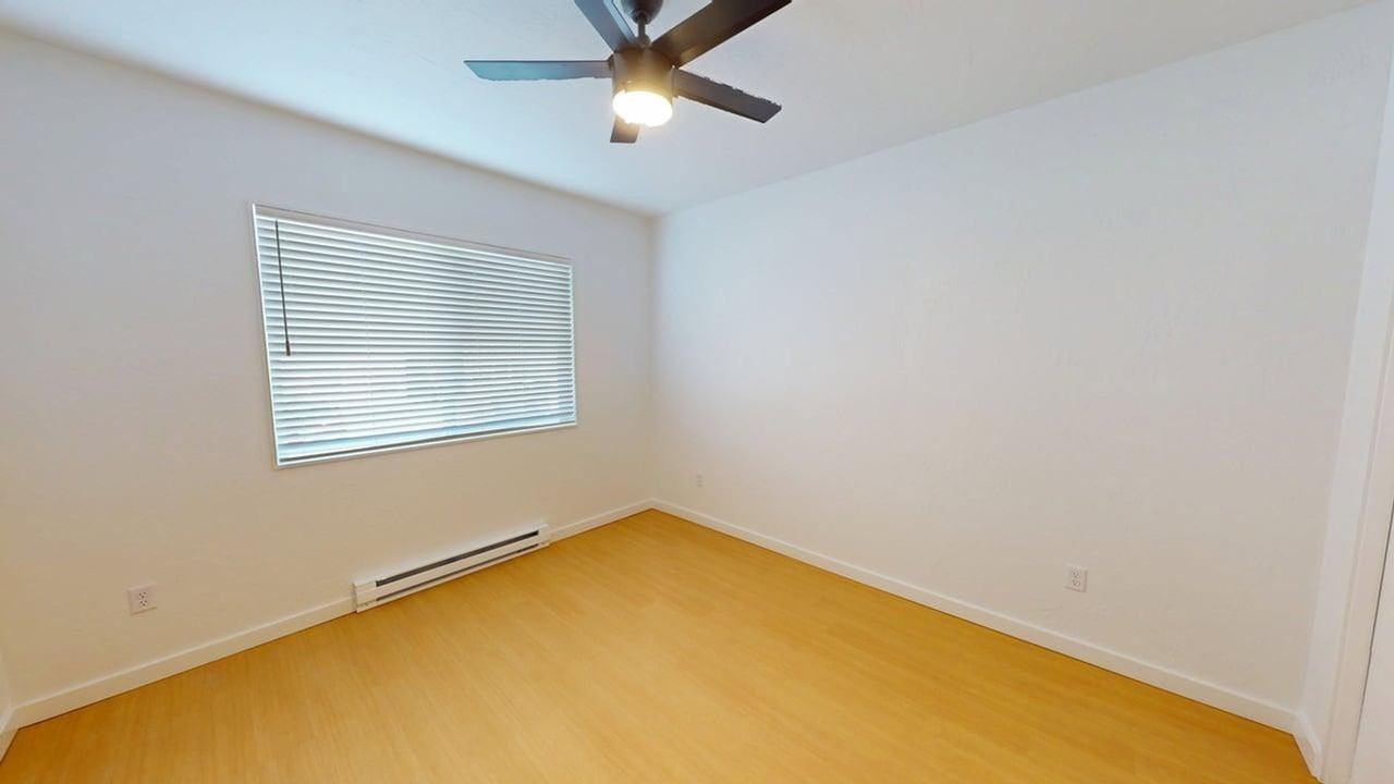 Floral Park Flats - Photo 7 of 11