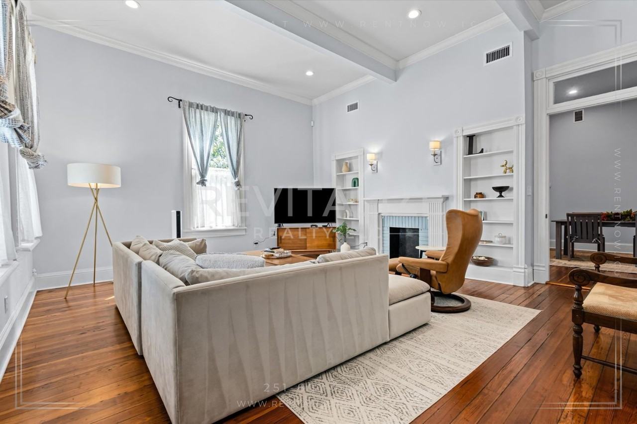 1327 Spring Hill Ave - Photo 3 of 32