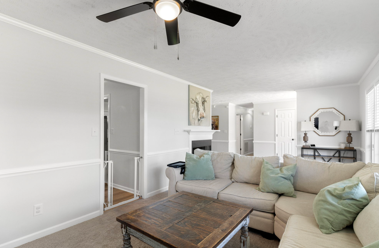 4531 Mobius Rd - Photo 3 of 32
