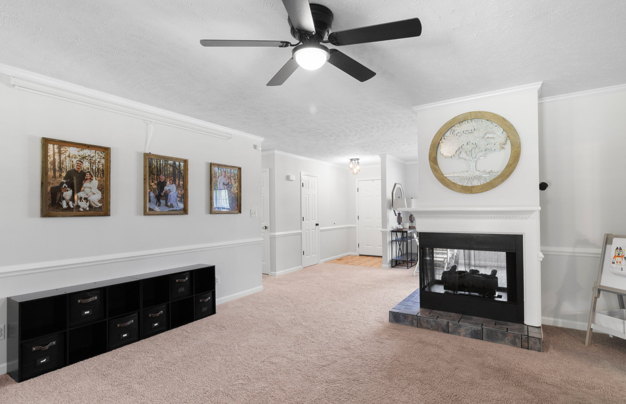 4531 Mobius Rd - Photo 6 of 32