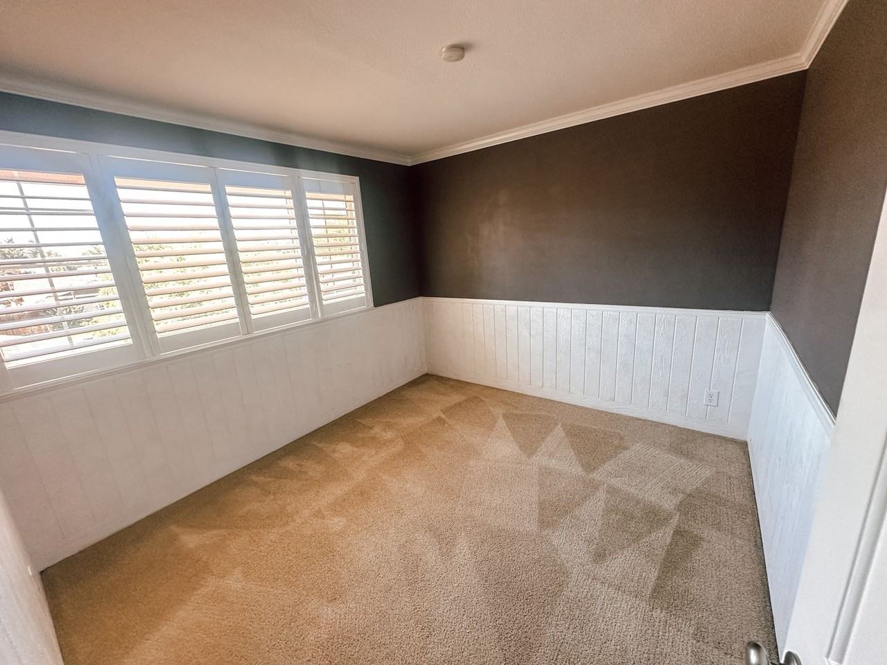 870 Saturn Way - Photo 5 of 18