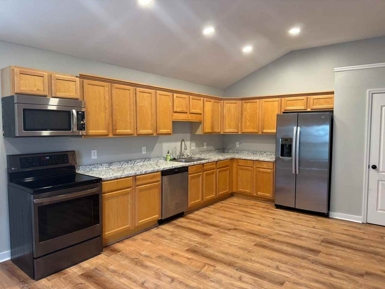 2173 Spring Hill Circle - Photo 4 of 26