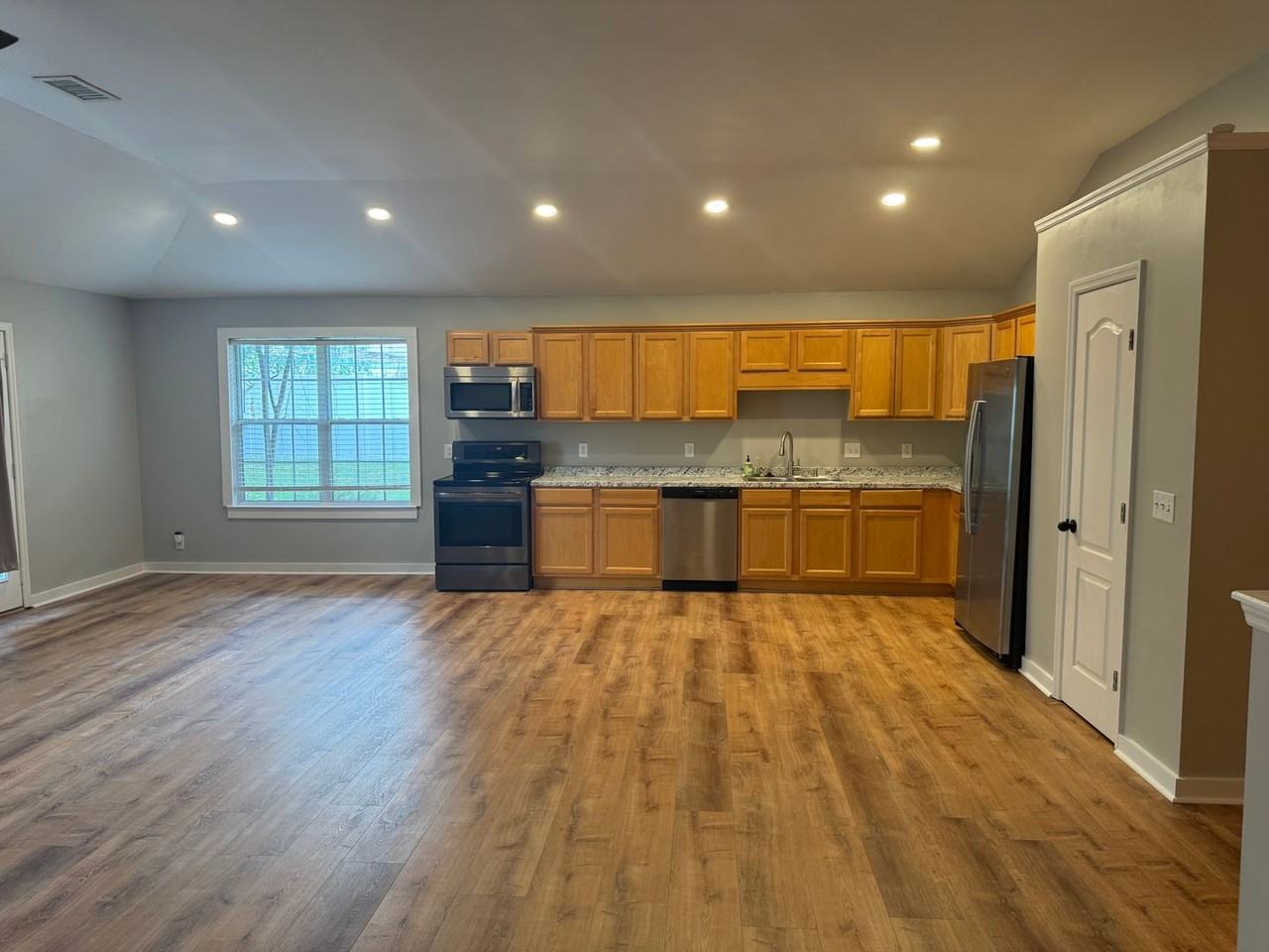 2173 Spring Hill Circle - Photo 6 of 26