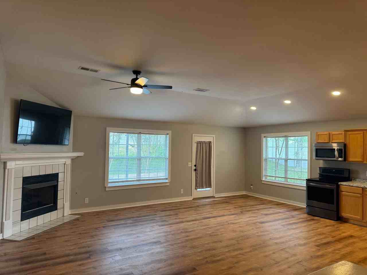 2173 Spring Hill Circle - Photo 7 of 26