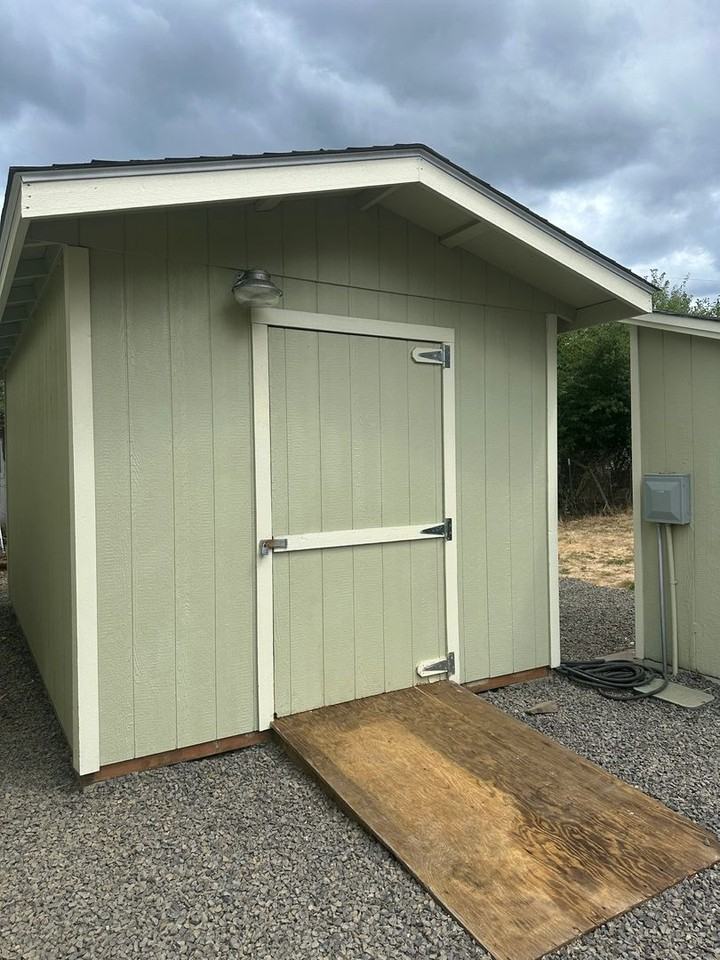 38830 Mathews Dr - Photo 4 of 38