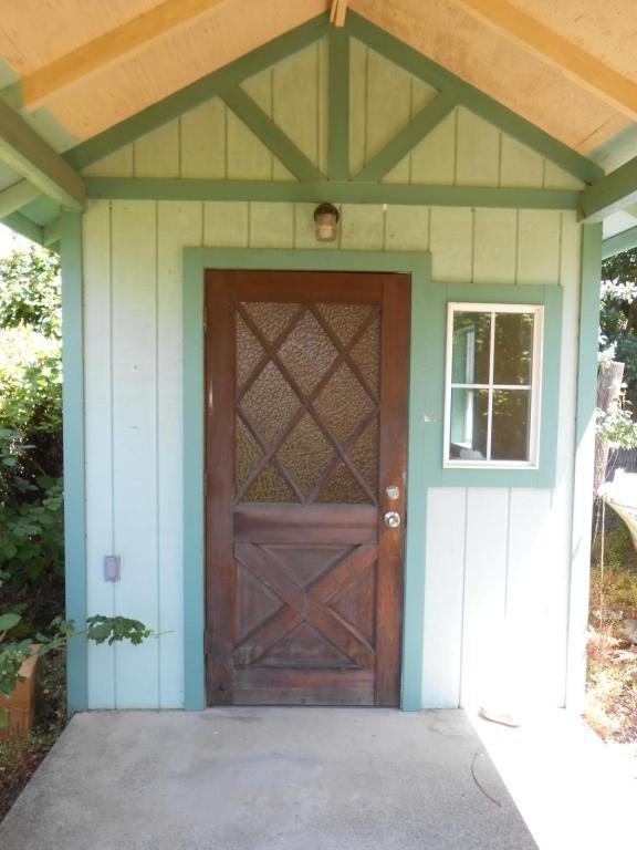 2739 S 9th St - Photo 4 of 25