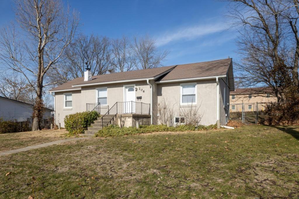 206 W Wimer St - Photo 2 of 27