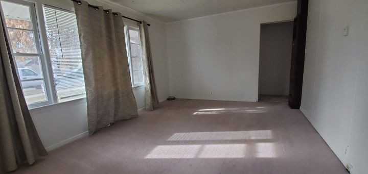 1107 Howard Ave - Photo 3 of 5