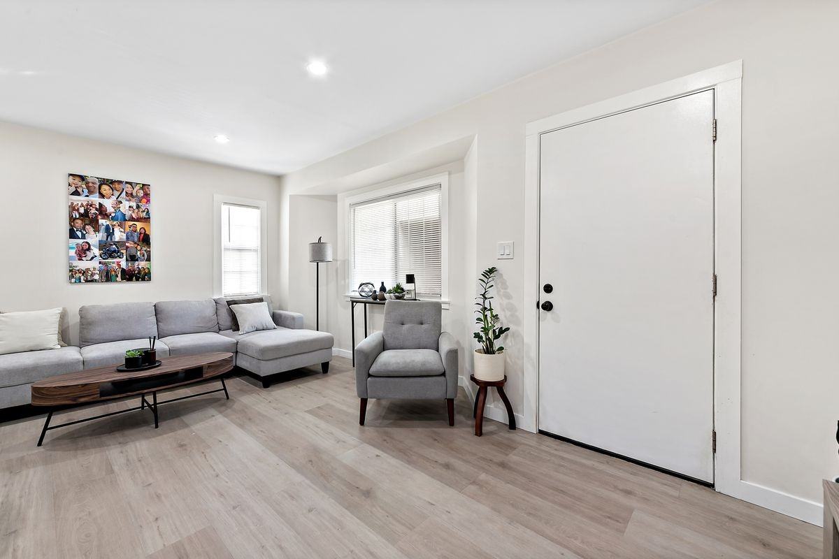 2547 Piedmont Ave - Photo 3 of 11