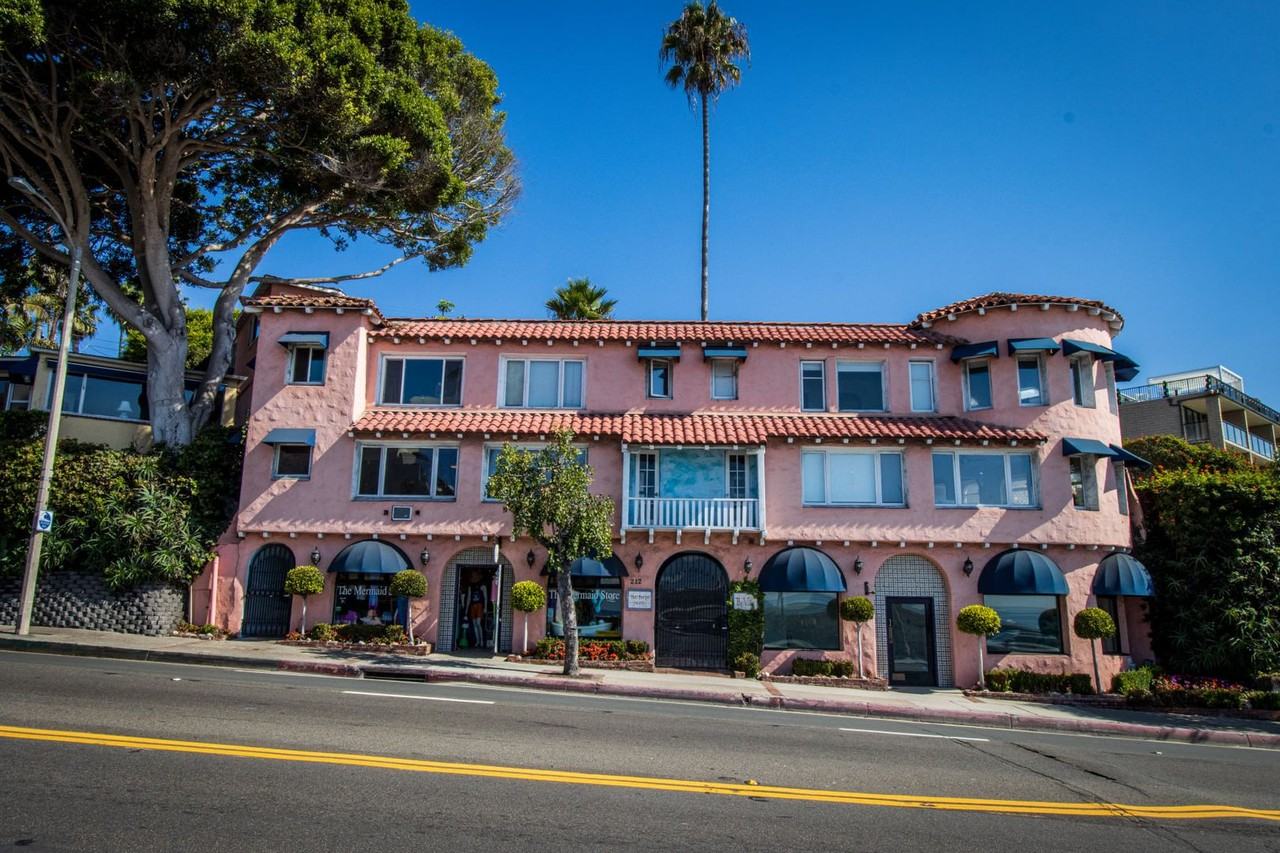 The Villas of Laguna Beach - Photo 6 of 16