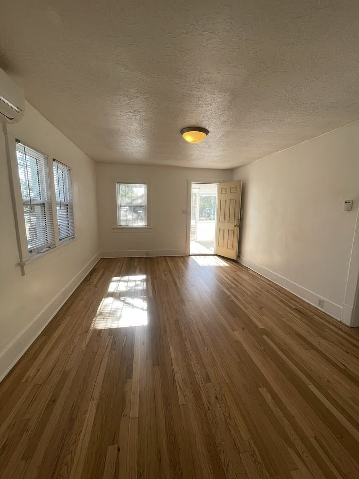 407 Harvard Dr Se #407 - Photo 5 of 29