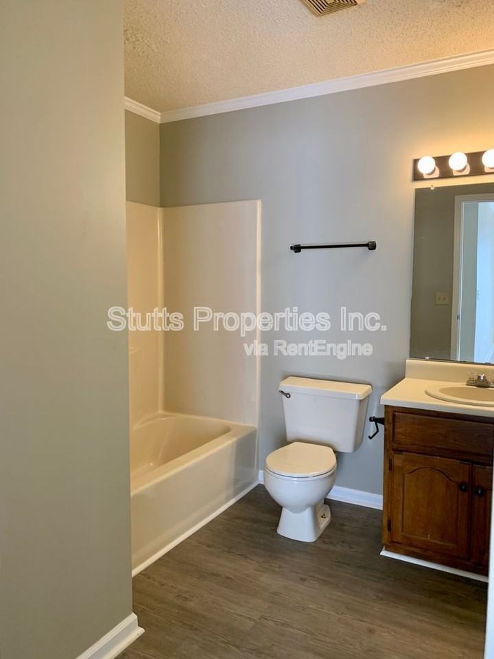 3450 Cloverdale Rd #2 - Photo 5 of 6