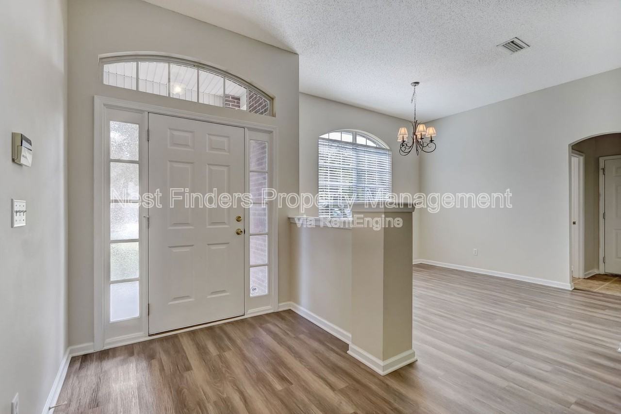 749 Grand Parke Dr - Photo 6 of 43