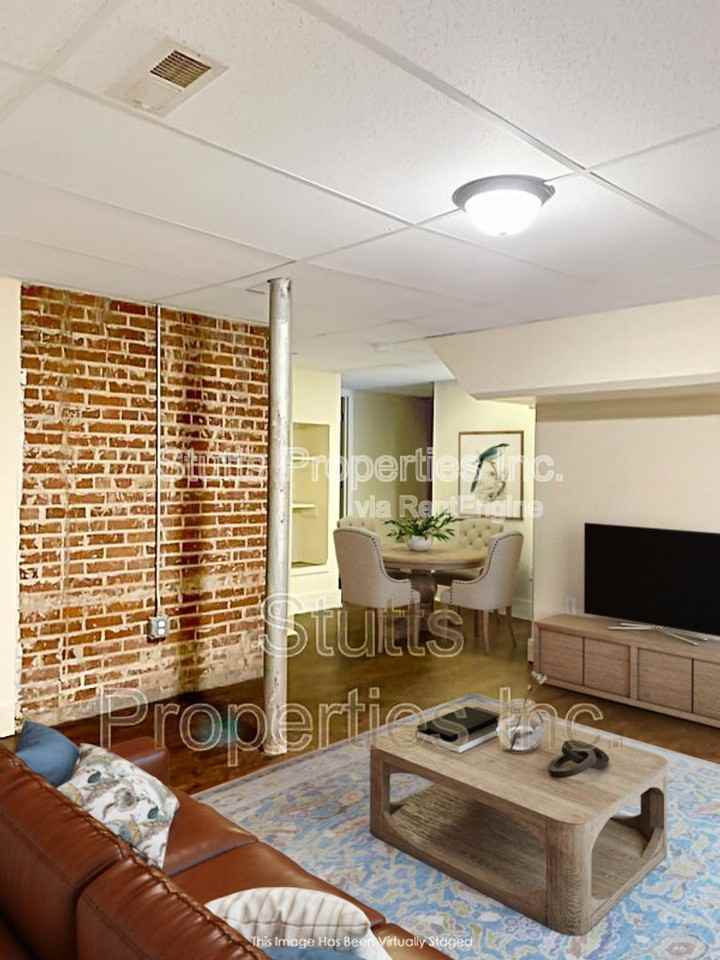 402 West Tombigbee Street #B - Photo 2 of 13