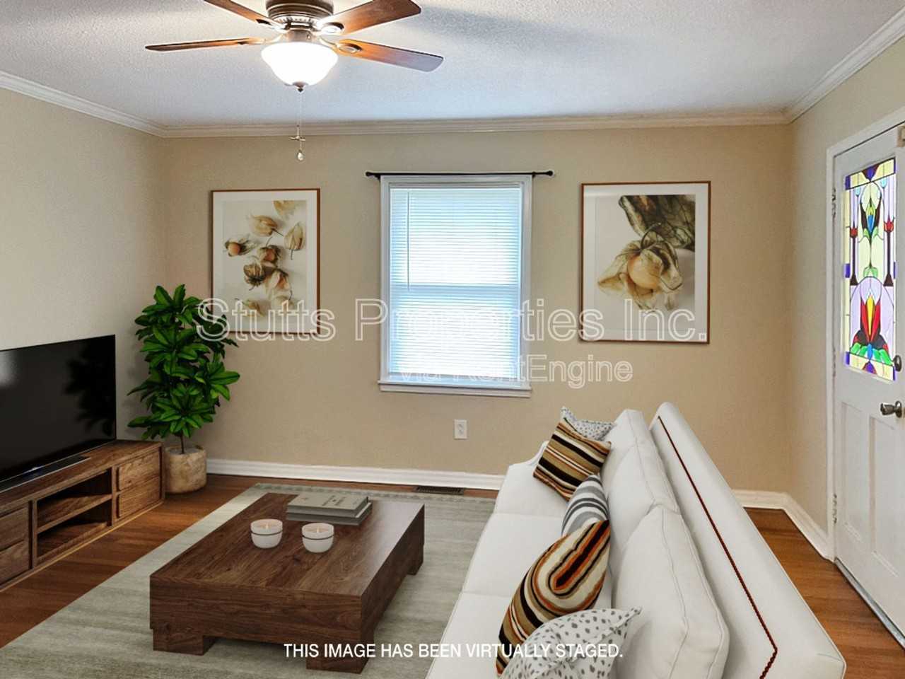 3407 Pine Cir - Photo 2 of 11