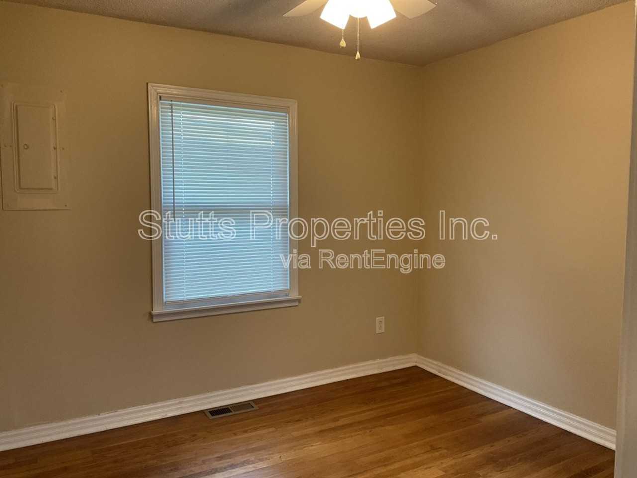 3407 Pine Cir - Photo 6 of 11