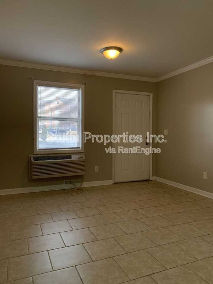 414 Hermitage Dr #3 - Photo 2 of 8