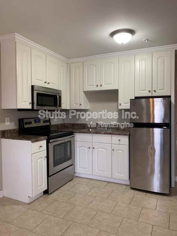 414 Hermitage Dr #3 - Photo 4 of 8