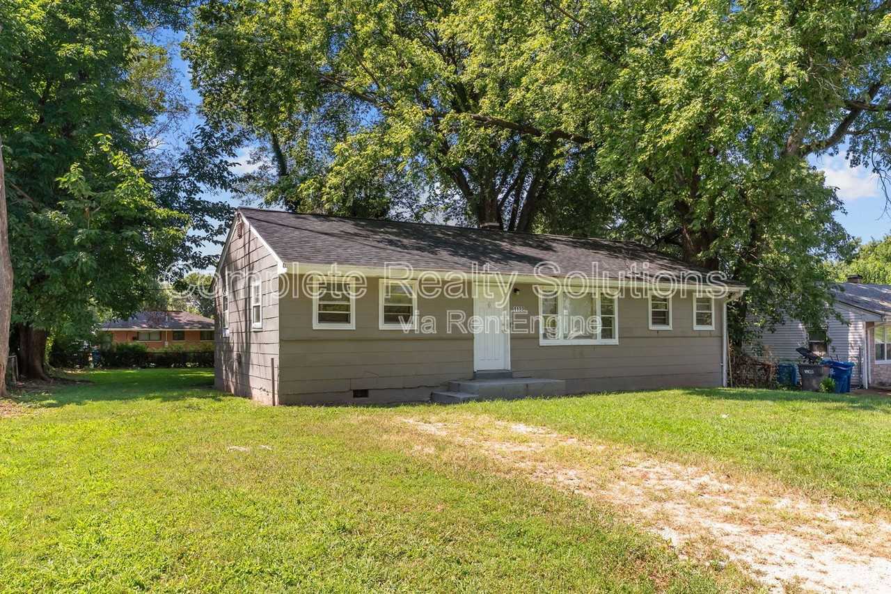 1132 Redman Blvd - Photo 2 of 27