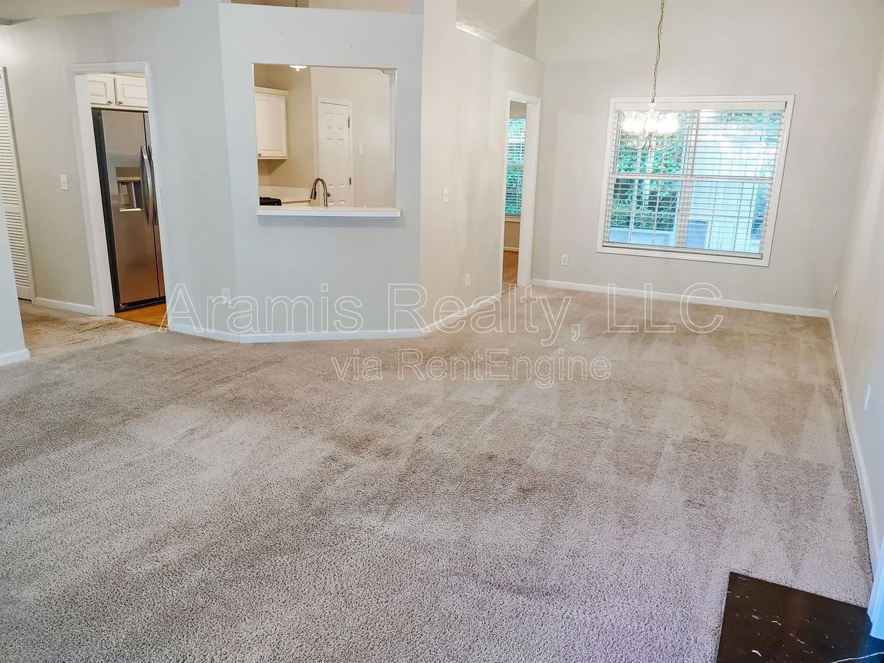 697 Bostonian Way - Photo 7 of 17