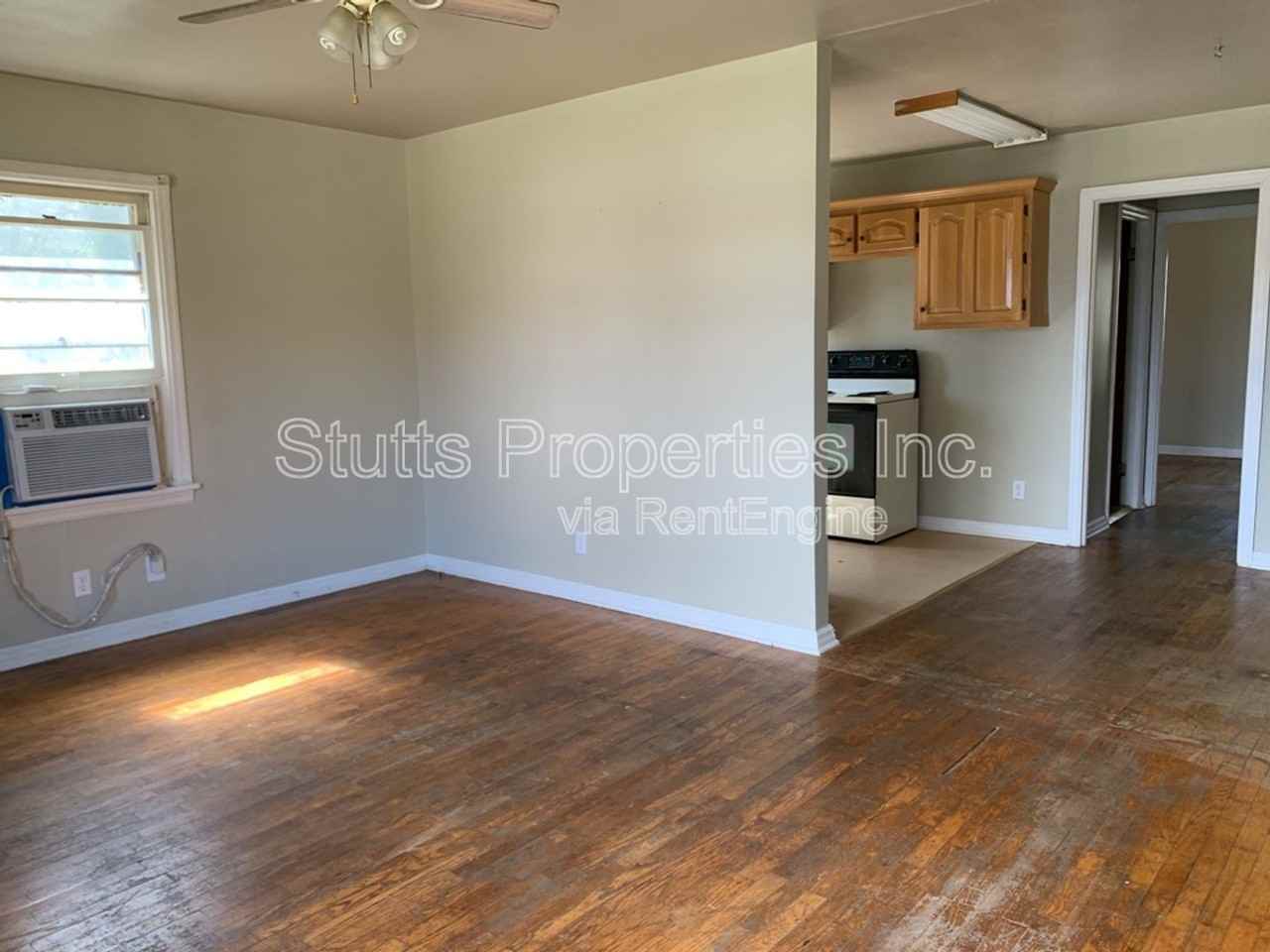 1027 Bellemeade Ave - Photo 3 of 7