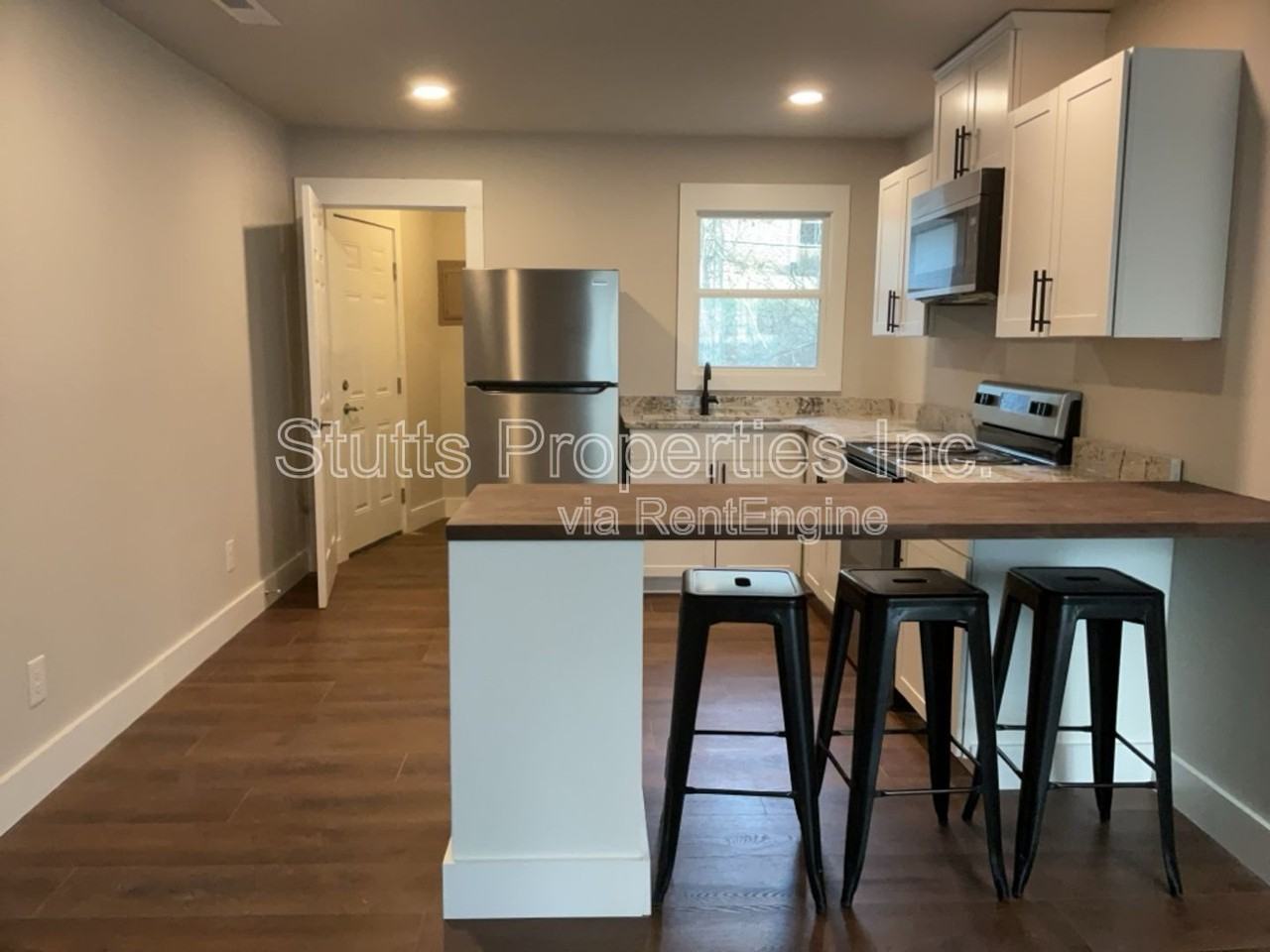 625 Rivermont Rd - Photo 3 of 10