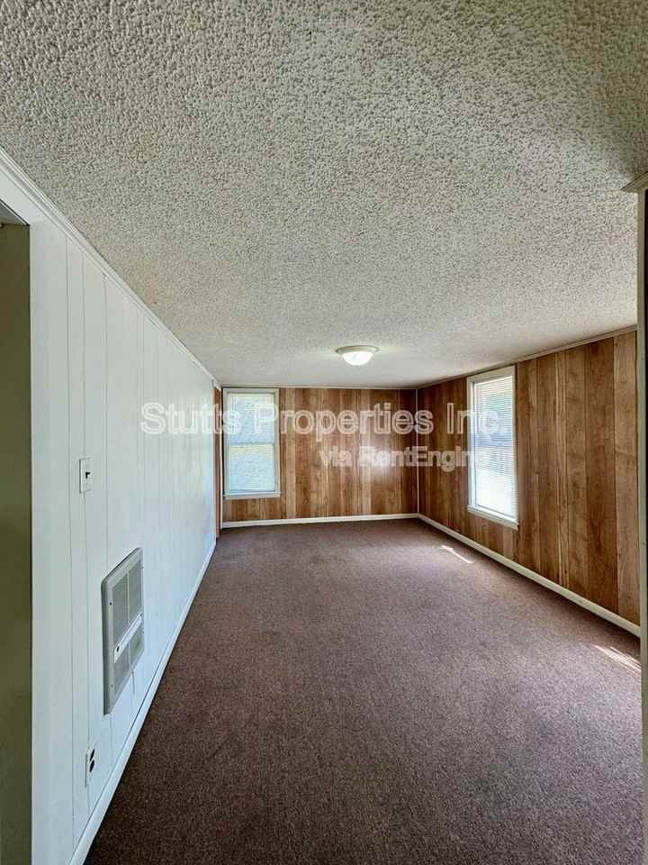 316 S Chestnut St #B - Photo 5 of 5