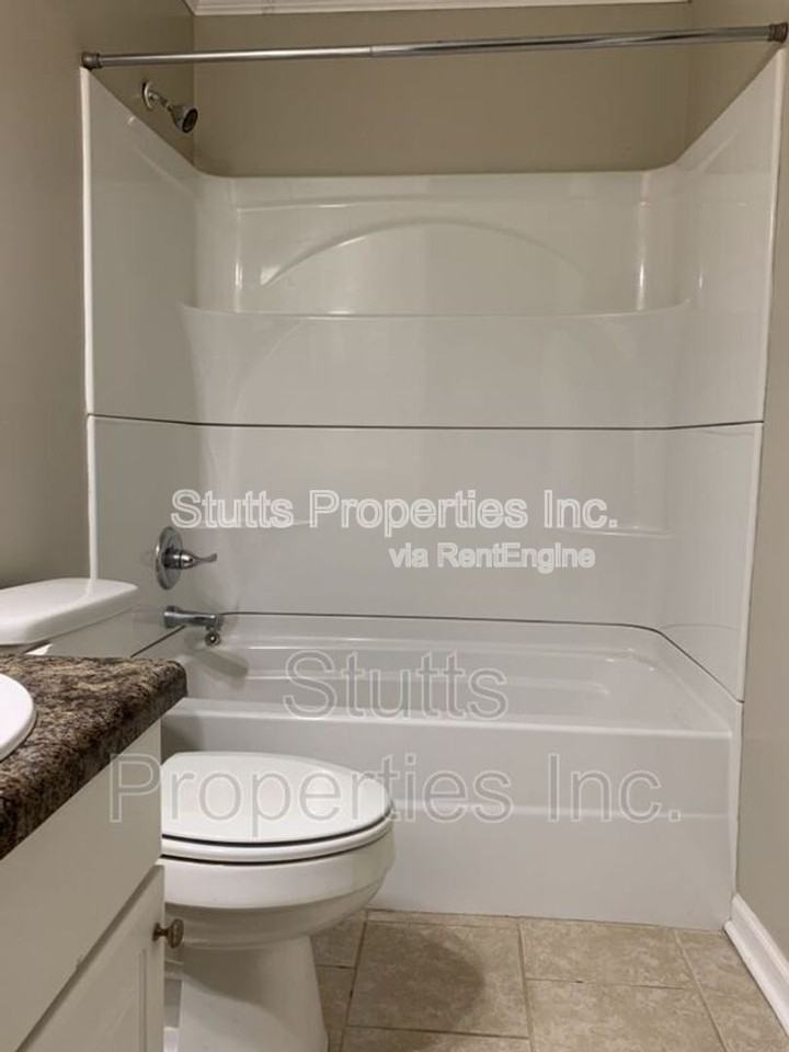 414 Hermitage Dr #5 - Photo 5 of 7