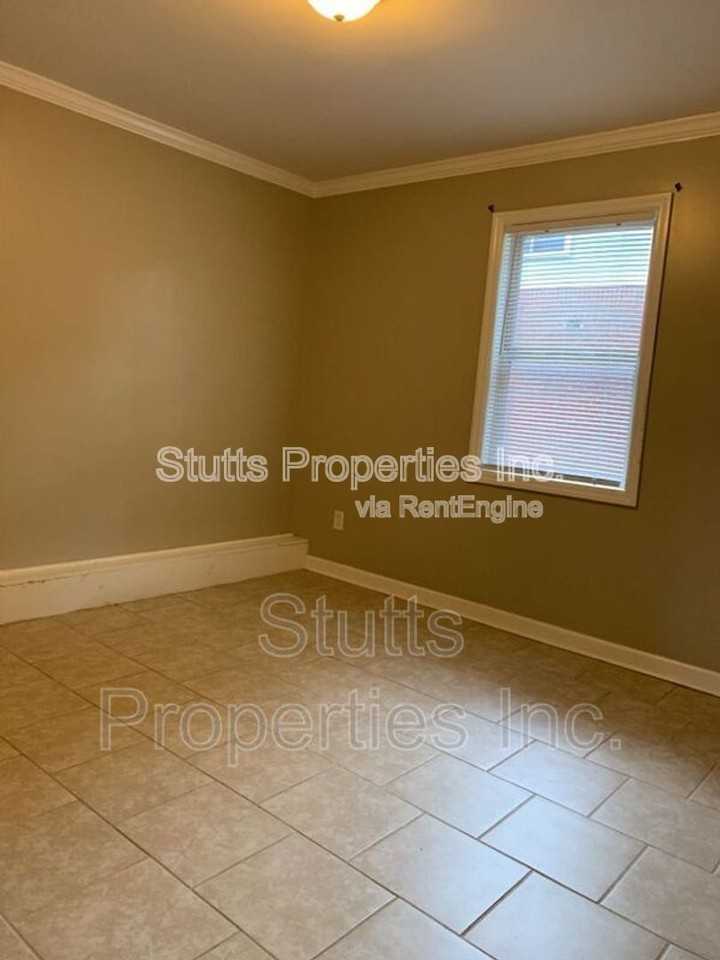 414 Hermitage Dr #5 - Photo 6 of 7