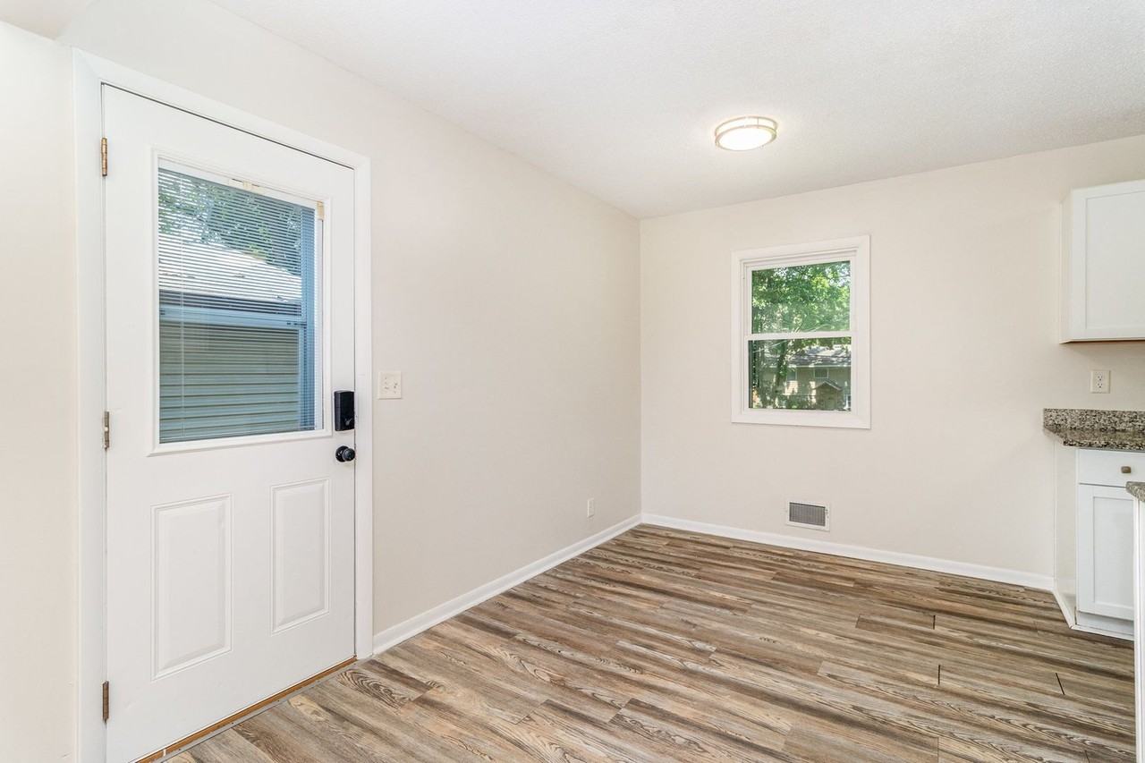 1208 82nd Avenue North - Photo 6 of 28