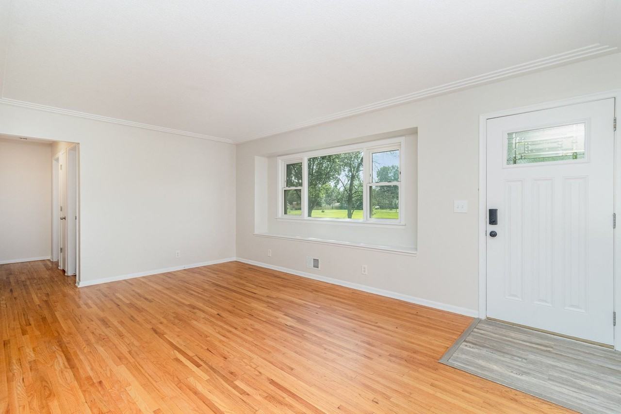 1208 82nd Avenue North - Photo 7 of 28